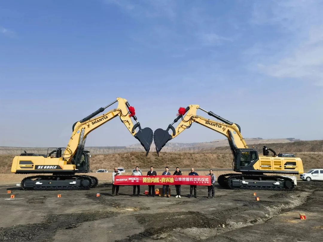 “開門紅”不斷 | 山推礦山挖機再次批量交付！